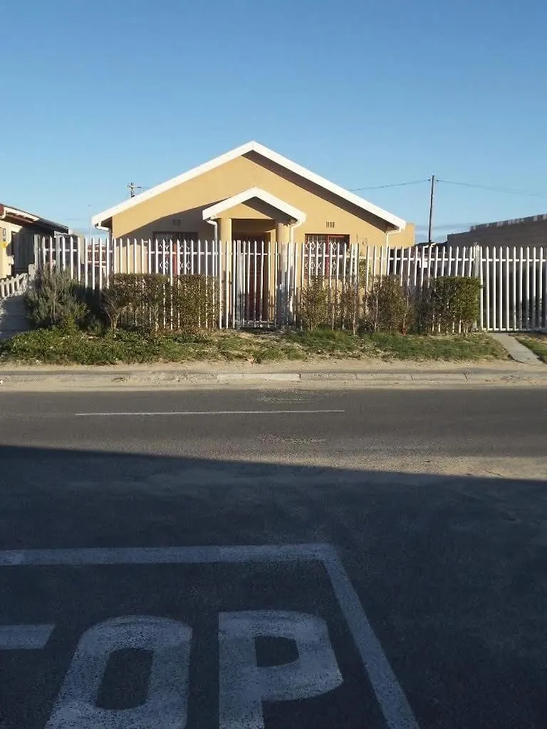 Bed & Breakfast Mbali B&B Khayelitsha